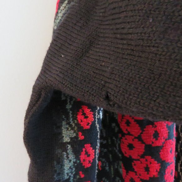 VINTAGE Maureen Goldie Scotland 100% Wool Black Red Poppy Knit Cardigan - Picture 14 of 16